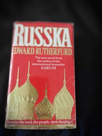 Ruska by  Edward Rutherford      Pb