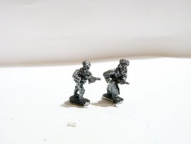 20/FF05 - Partizans with SMG s