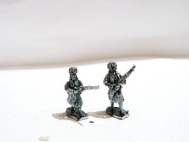 20/FF04 - Female Partizans with Rifles