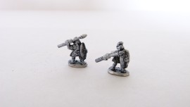 LW/CEA02 - Legionaries Throwing Pilum