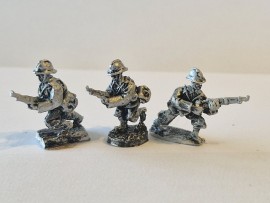 20/F02 - Infantry Advancing